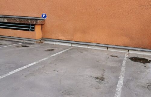 Place de parking sécurisée à 2 minutes du métro Compans Cafarelli - Toulouse