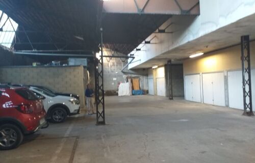 Garage dans hangar 1ère ceinture quartier Sources