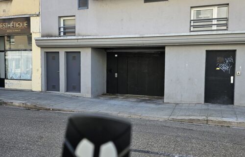 Parking Sécurisé en Sous-sol – Grenoble Gare / Europole