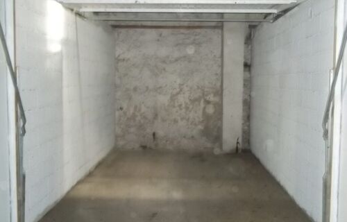 À louer plusieurs garages fermés