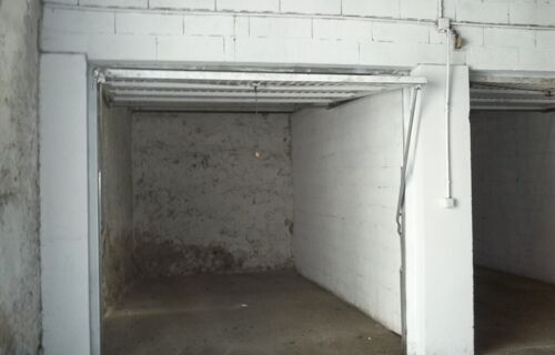 À louer plusieurs garages fermés