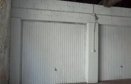 À louer plusieurs garages fermés