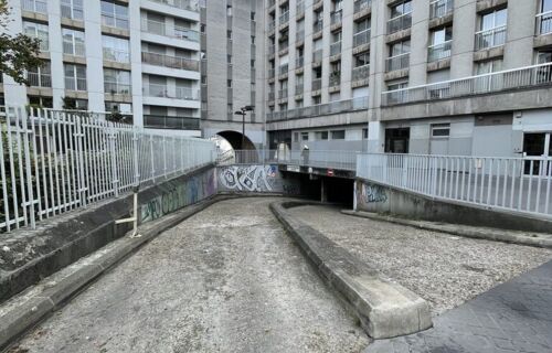 A LOUER PLACE de PARKING 2 ROUES. 75010