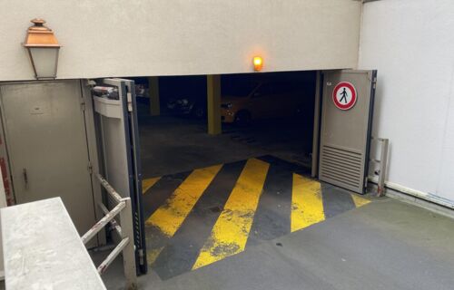 Parking couvert à louer – Accès direct Bd de Charonne – Métro Alexandre Dumas (2 min)